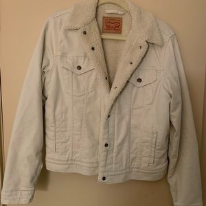 NWOT Levi’s size large khaki Sherpa jacket